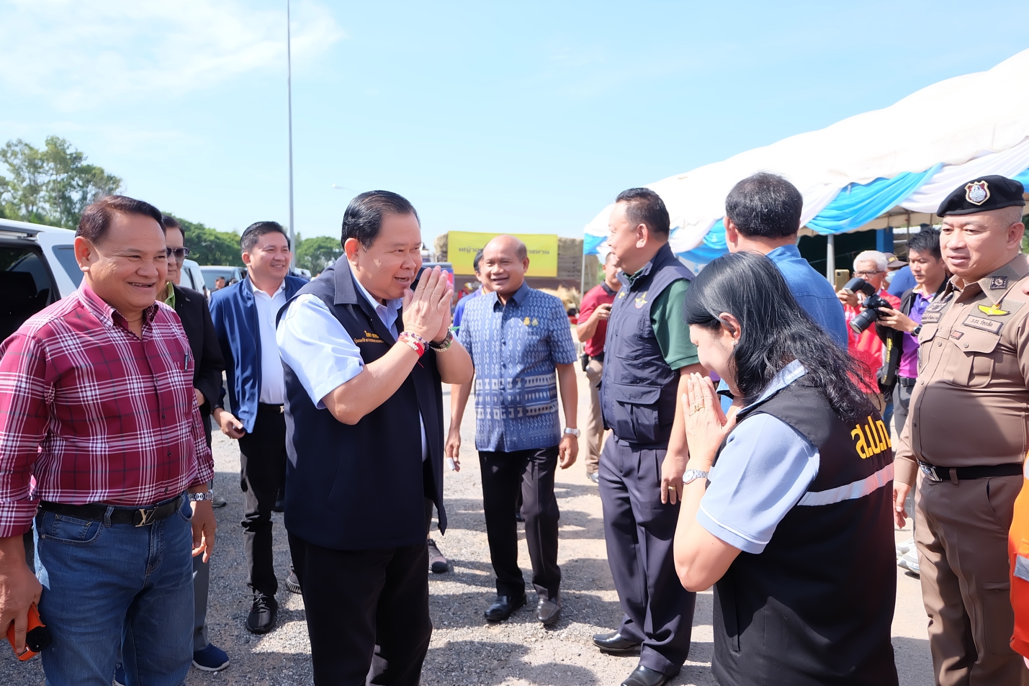 title - ส.ป.ก. ร่วมติดตามรัฐมนตรีช่วยว่าการกระทรวงเกษตรและสหกรณ์ (นายไชยา พรหมา) พร้อมคณะ ลงพื้นที่ตรวจราชการ ณ จังหวัดร้อยเอ็ด